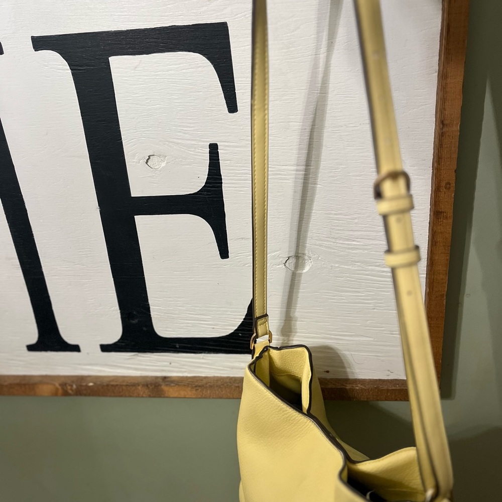 a new day Butter Yellow Shoulder Bag - Picture 4 of 13